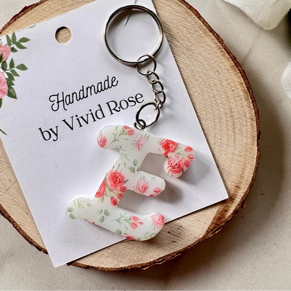 Handmade Initial Keychain | Letter E - Picture 2 of 4